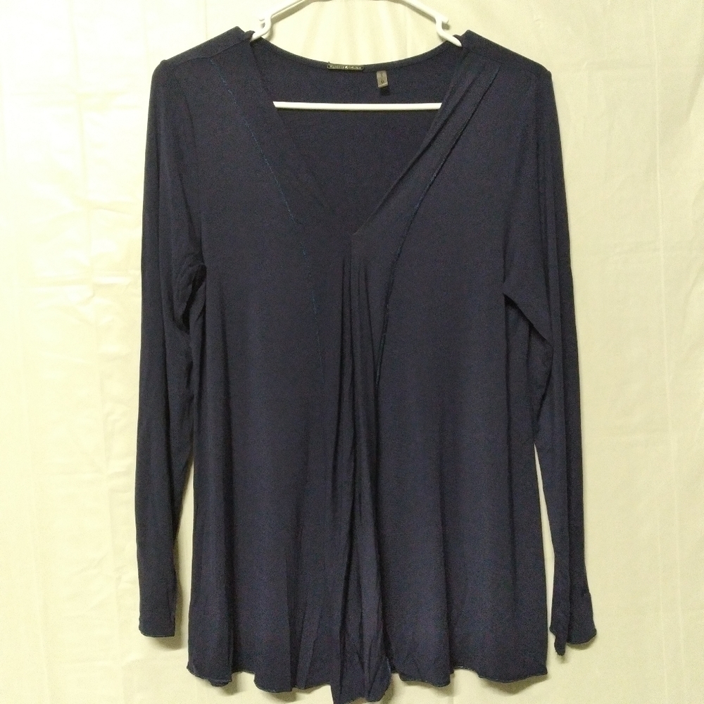 🦋 Disney Kingdom Couture Navy Blue Top Small
